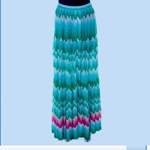 Missoni Mare Green Chevron Patterned Knit Cover Up Maxi Skirt M
Size: 40 

$286